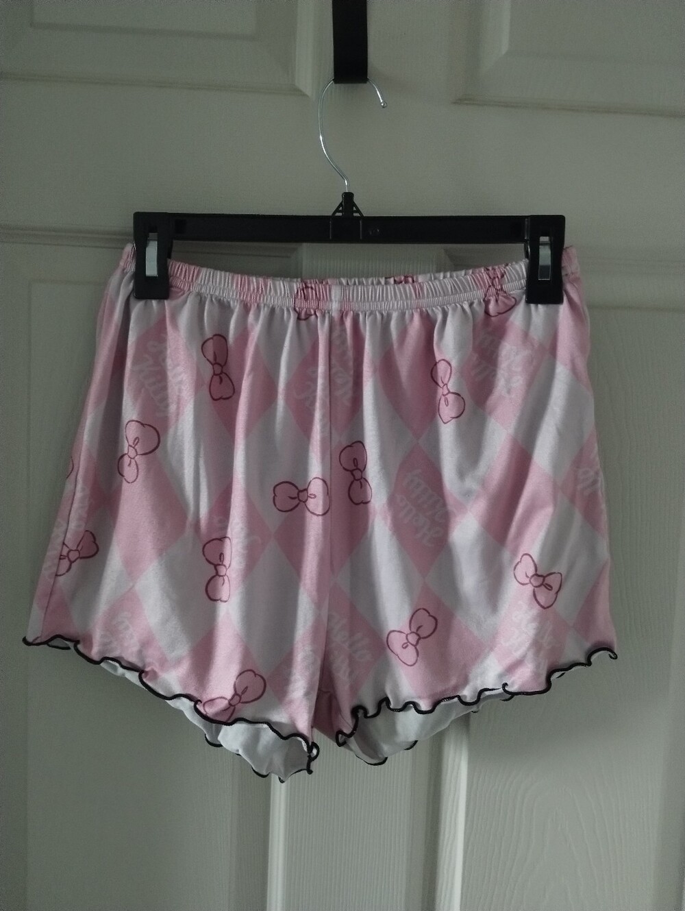 Hello Kitty Pink and White Bow-Print Seep Shorts Size M